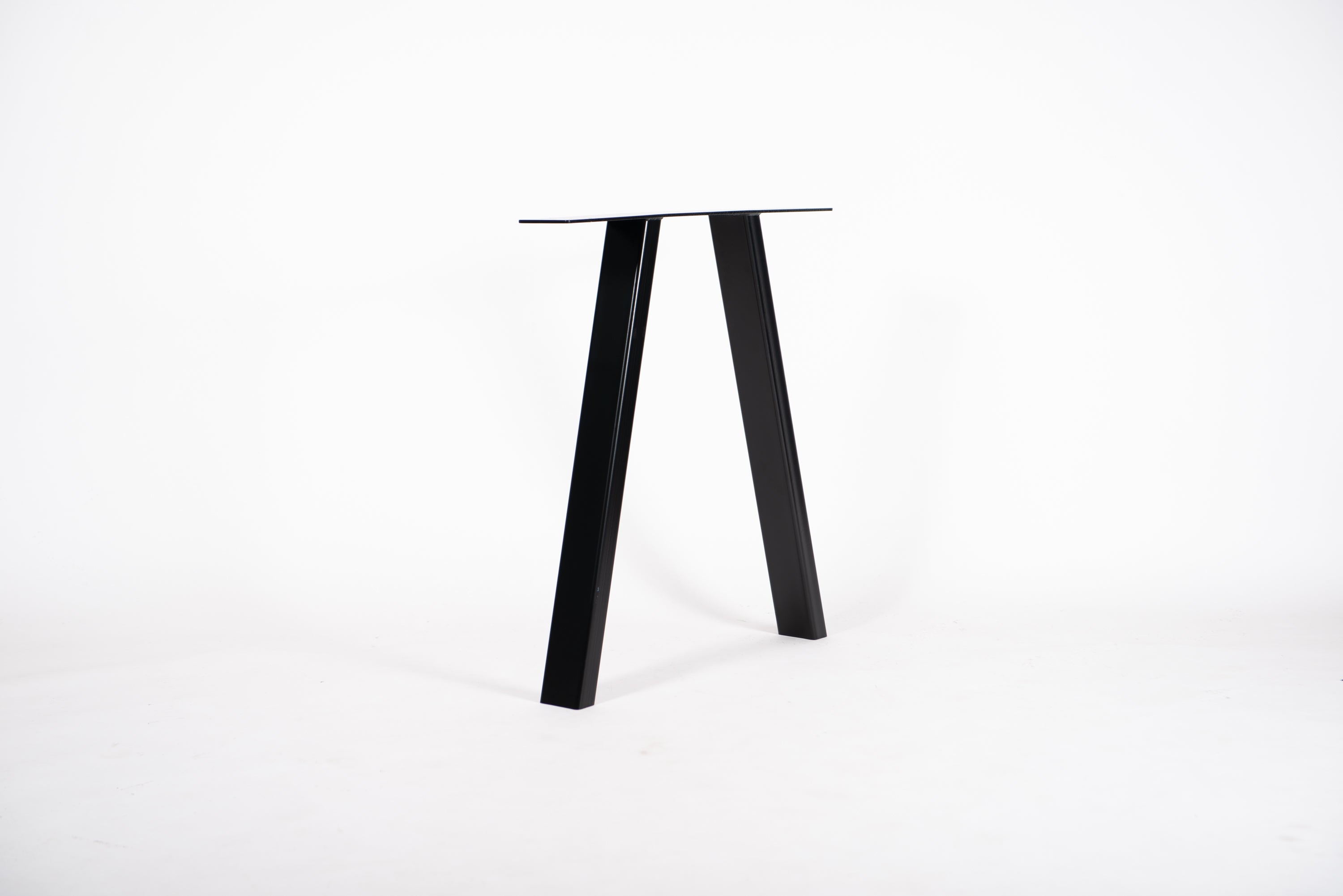 Metal tripod table deals legs